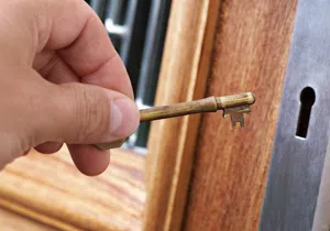 Super Locksmith Service Malibu, CA 310-916-1580 - change-locks-service