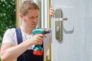 Super Locksmith Service Malibu, CA 310-916-1580 - lock-changing